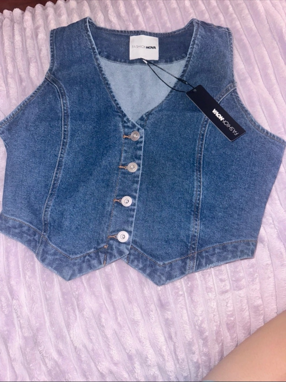 Fashion Nova Denim Button-Front Crop Vest in Blue